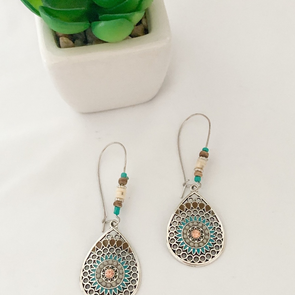 Drop earrings